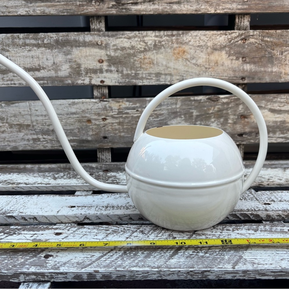 Smith & Hawken metal watering can - Picture 10 of 11